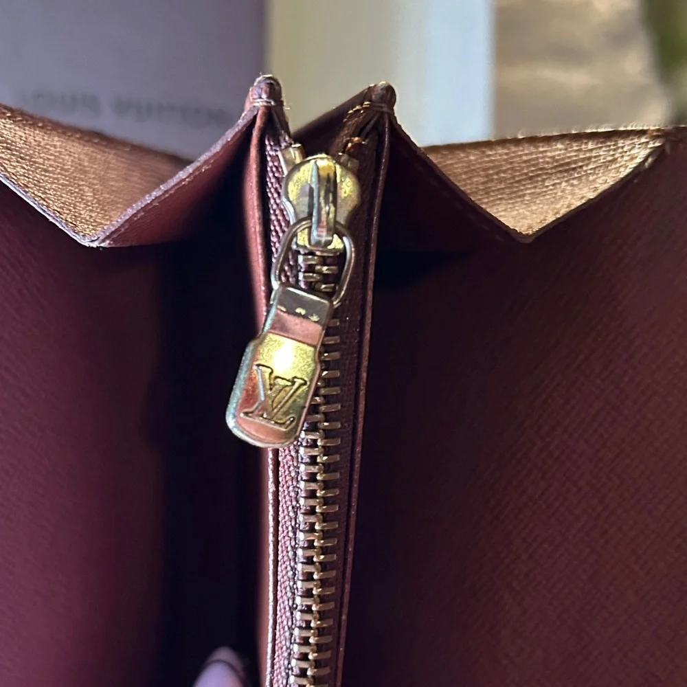 338. Louis Vuitton Limited Edition Monogram Graffiti Sarah Wallet,